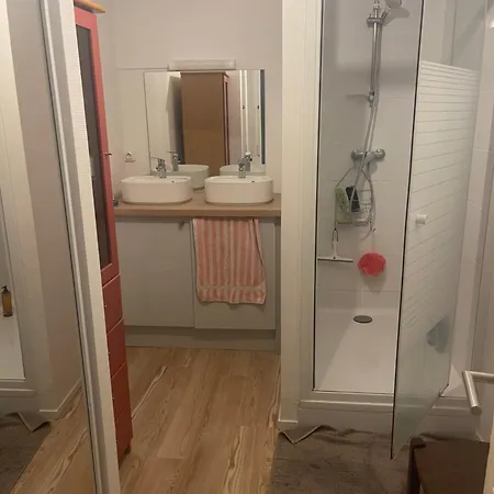 Daire Prive Dans Colocation